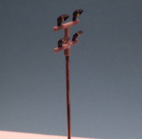 06 - Modern Yard/Floodlight